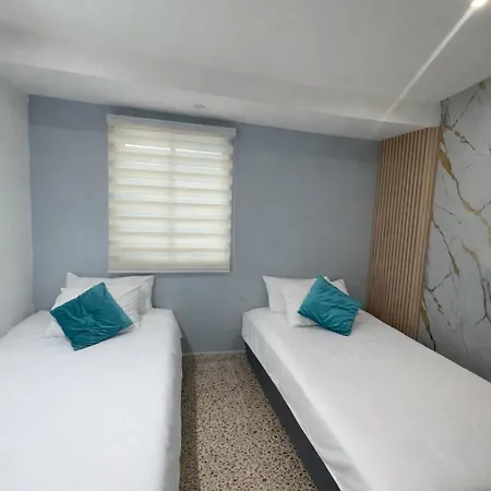 Crespo 67 Aeropuerto Apartamento *