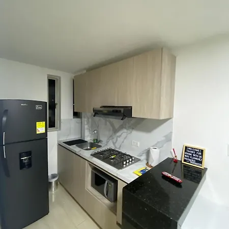 Crespo 67 Aeropuerto Apartamento *