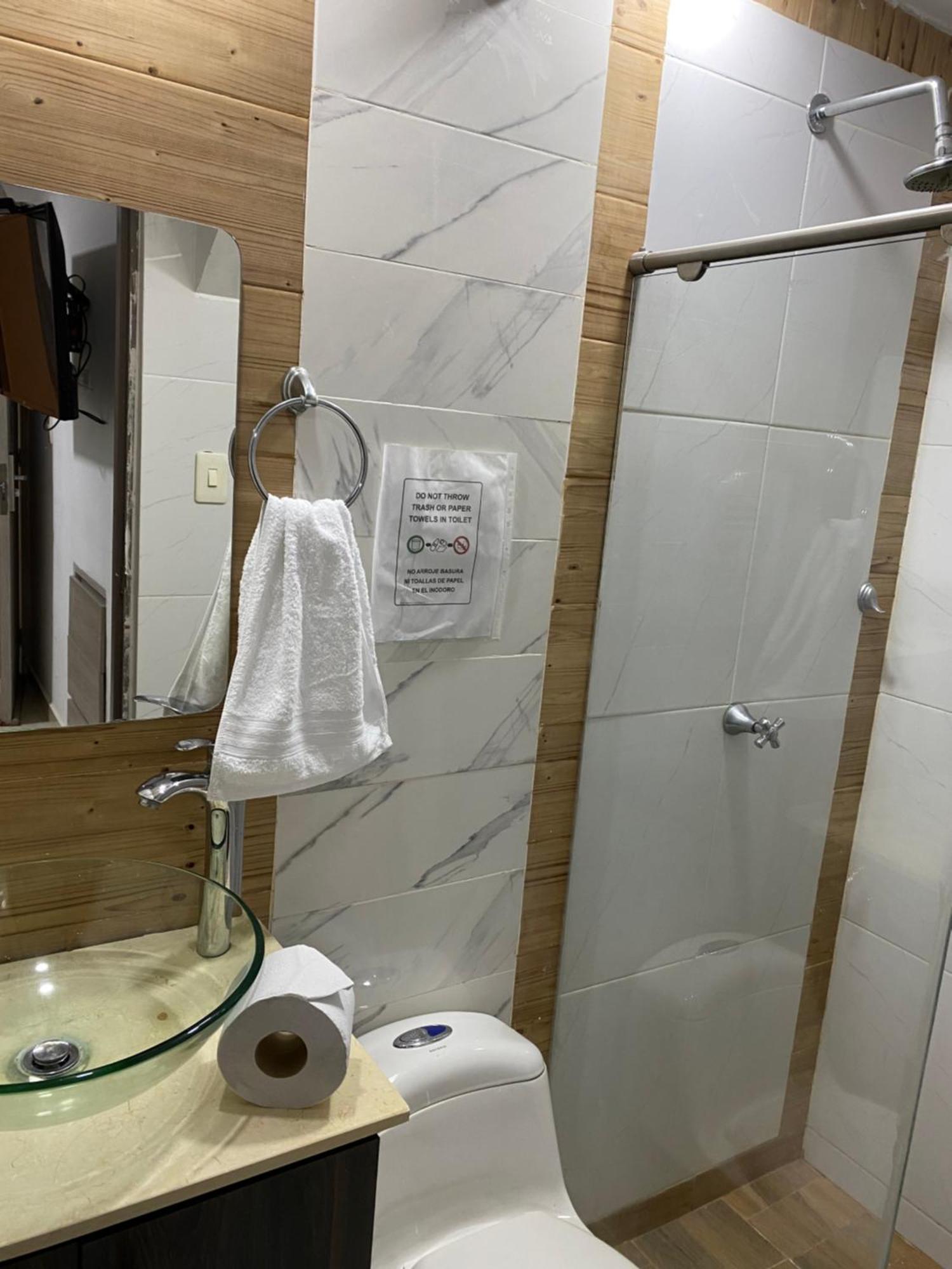 Crespo 67 Aeropuerto Apartamento *