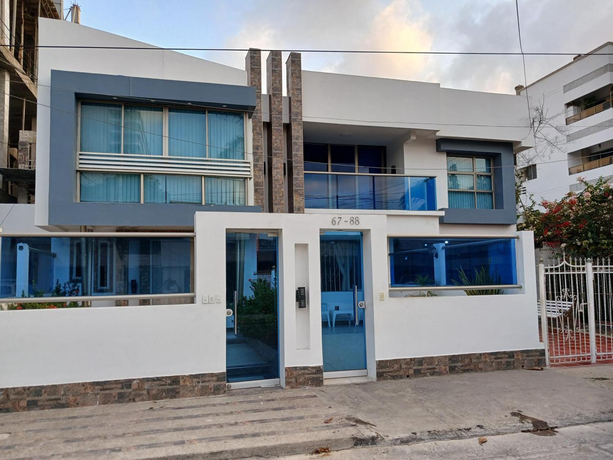 Crespo 67 Aeropuerto Apartamento *